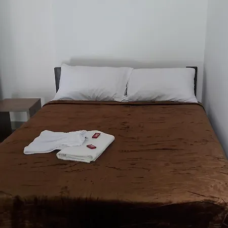 Hotel El Manzano Tumba